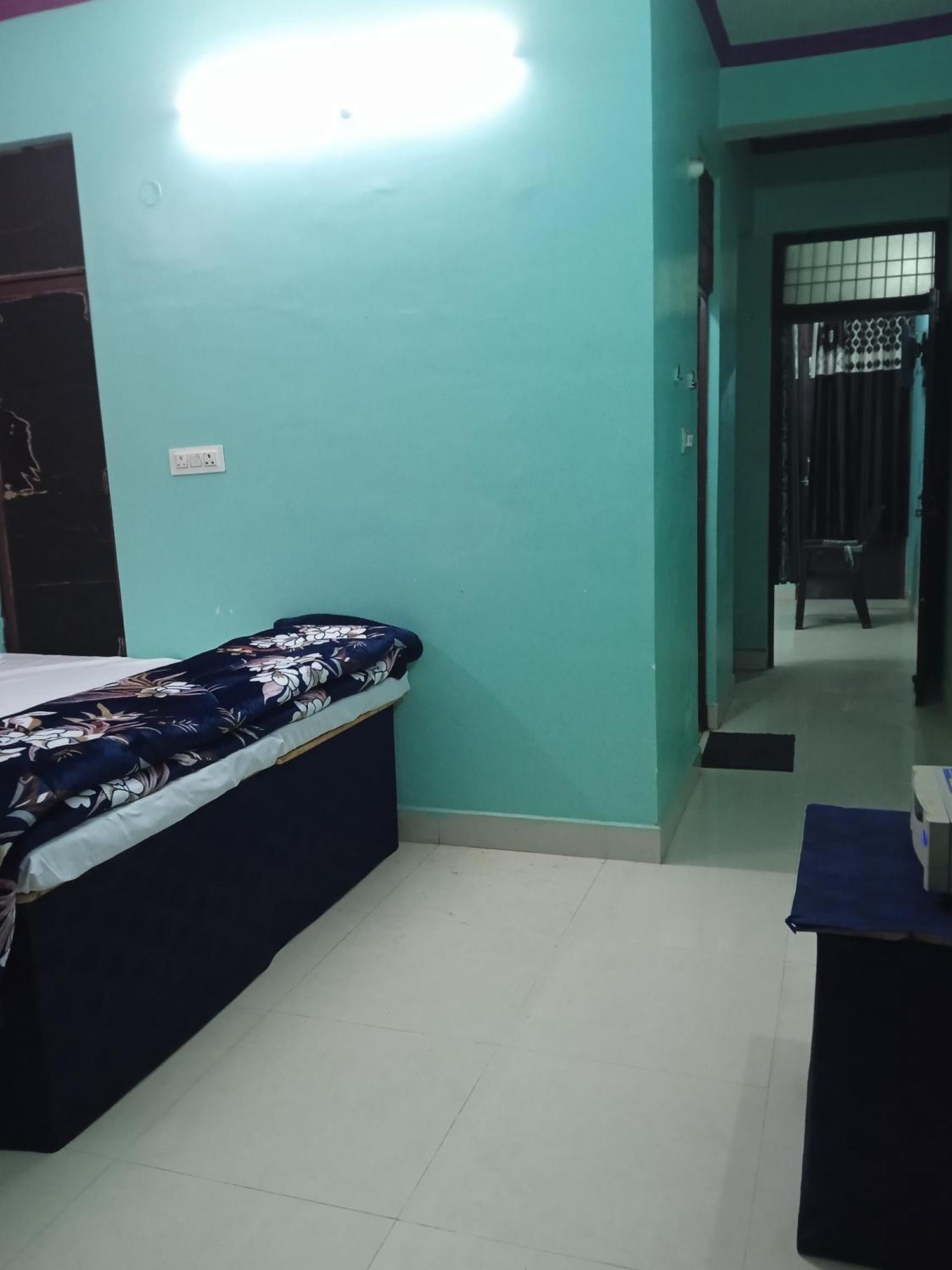 Rastogi Niwas - 3km Away From Triveni Sangam *