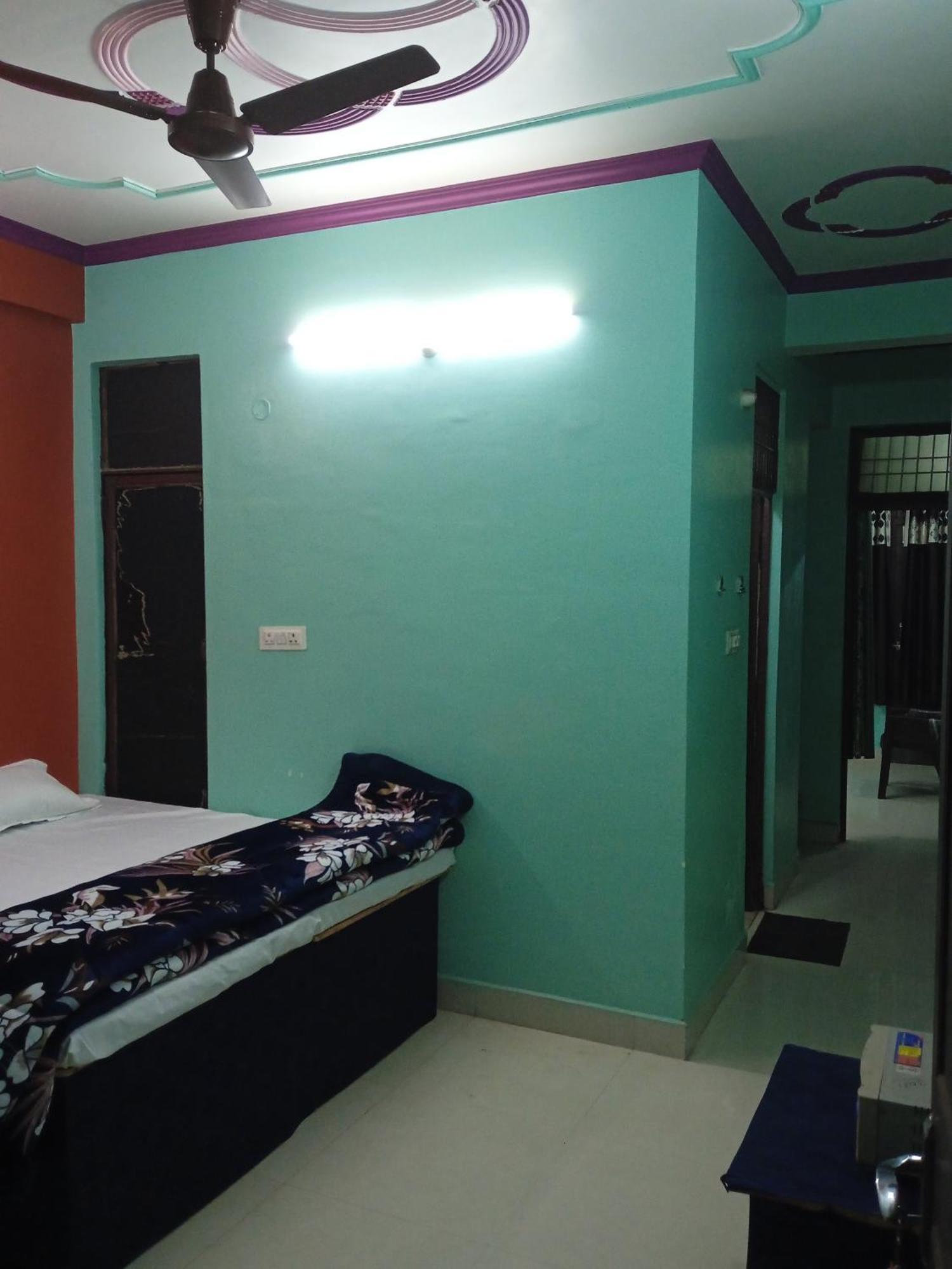 Rastogi Niwas - 3km Away From Triveni Sangam