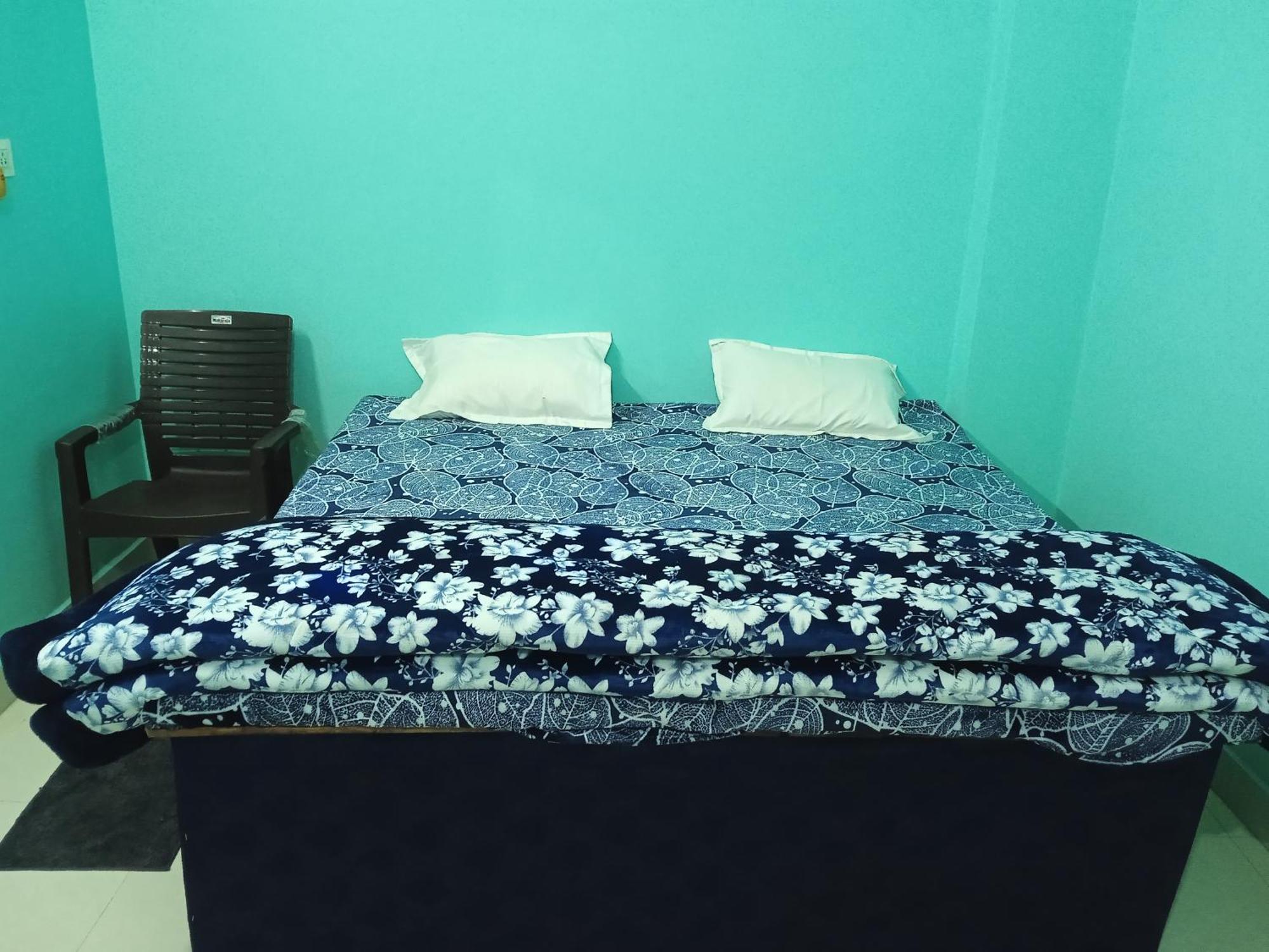 Rastogi Niwas - 3km Away From Triveni Sangam Holiday home *